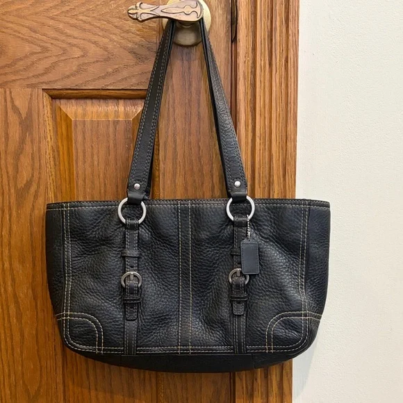 Coach Black Pebbled Leather Shoulder Bag D0851-F12339 Minimalist - Picture 1 of 15